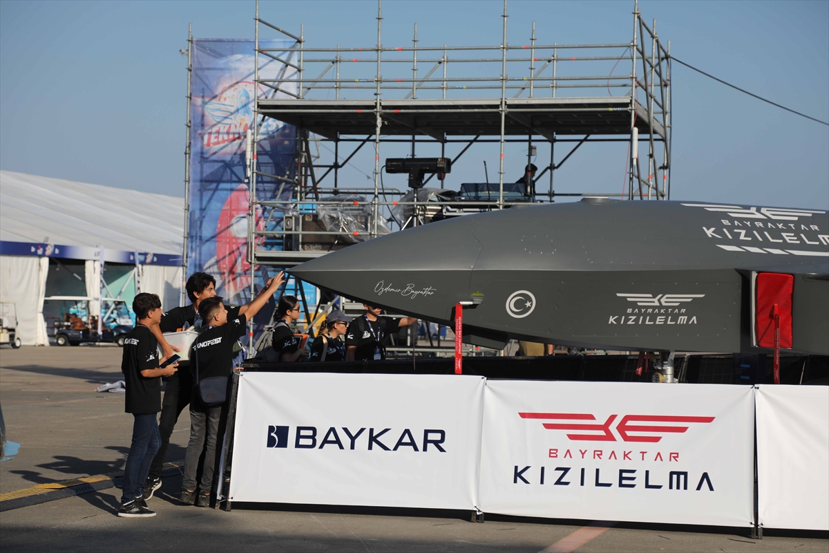 İnsansız savaş uçağı “Bayraktar Kızılelma” TEKNOFEST KARADENİZ'de sergileniyor