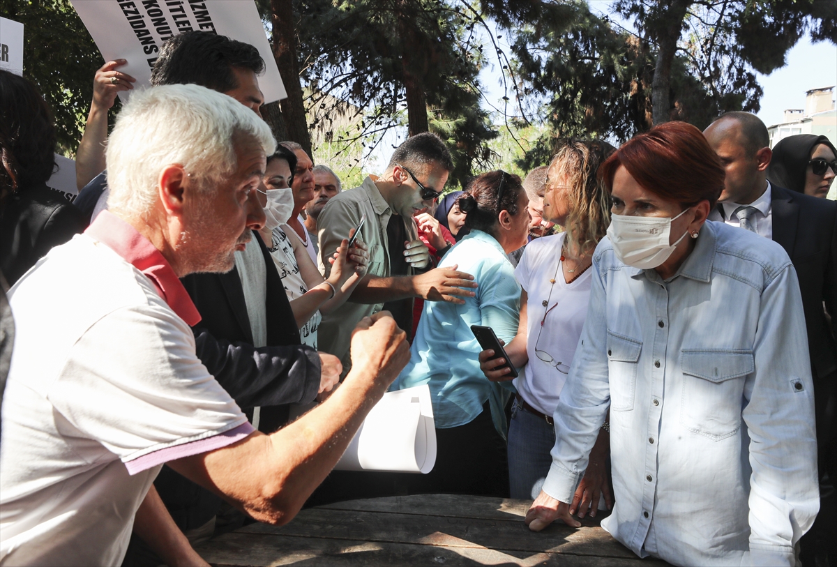 İYİ Parti Genel Başkanı Akşener, İstanbul'da vatandaş ve esnafla buluştu