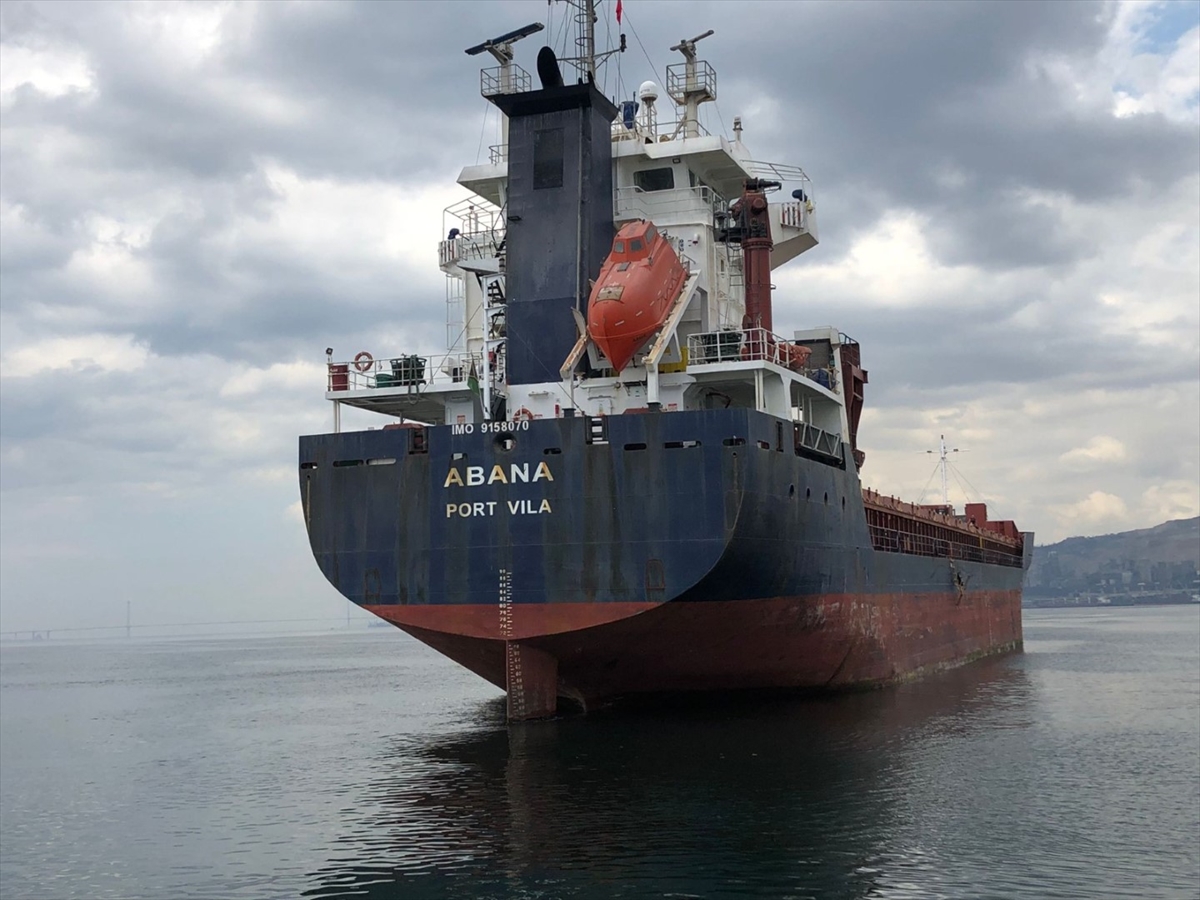 İzmit Körfezi'ni kirleten gemiye 4 milyon 968 bin lira ceza kesildi