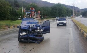 KARABÜK (AA) – Karabük'te cip ile otomobilin çarpıştığı kazada 3'ü