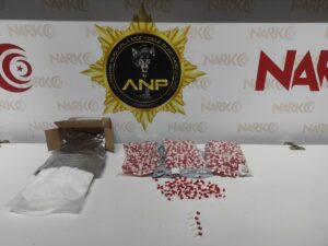 ANKARA (AA) – Ankara'da kargoyla yurt dışından getirttiği malzemeleri kullanarak