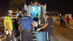 İSTANBUL (AA) – Kartal'da kamyona çarpan motosikletteki biri kadın iki