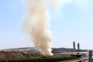 KAYSERİ (AA) – Kayseri Şeker Fabrikasının su soğutma kulesinde çıkan