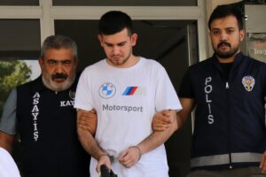 KAYSERİ (AA) – Kayseri'de telefonda kendini savcı, polis olarak tanıtıp,