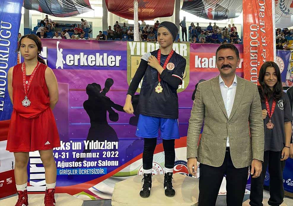 Kırıkkale'de düzenlenen Yıldızlar Türkiye Ferdi Boks Şampiyonası sona erdi