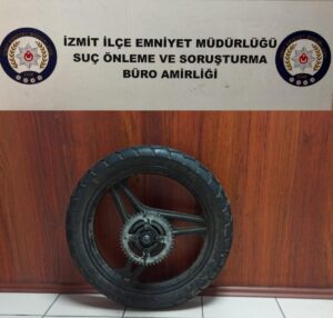 KOCAELİ (AA) – Kocaeli'nin İzmit ilçesinde şehidin park halindeki motosikletinin