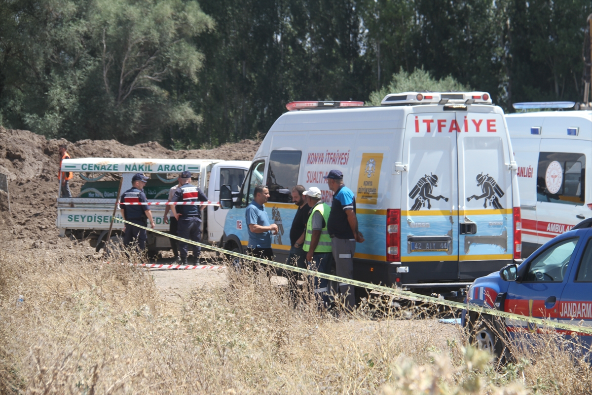 Konya'da gölete düşen iş makinesinin operatörü öldü
