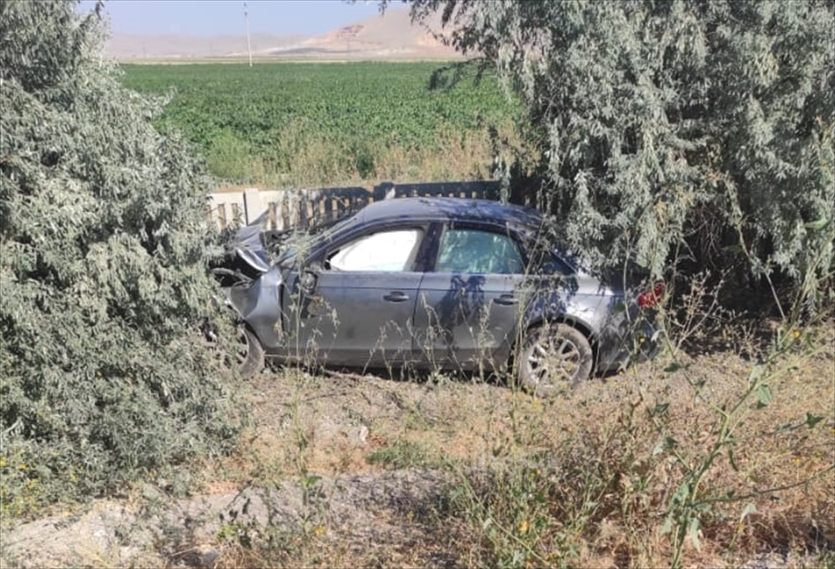 Konya'da tırla çarpışan otomobilin sürücüsü öldü