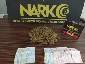 MANİSA (AA) – Manisa'nın Turgutlu ilçesinde uyuşturucu ticareti yaptığı iddiasıyla