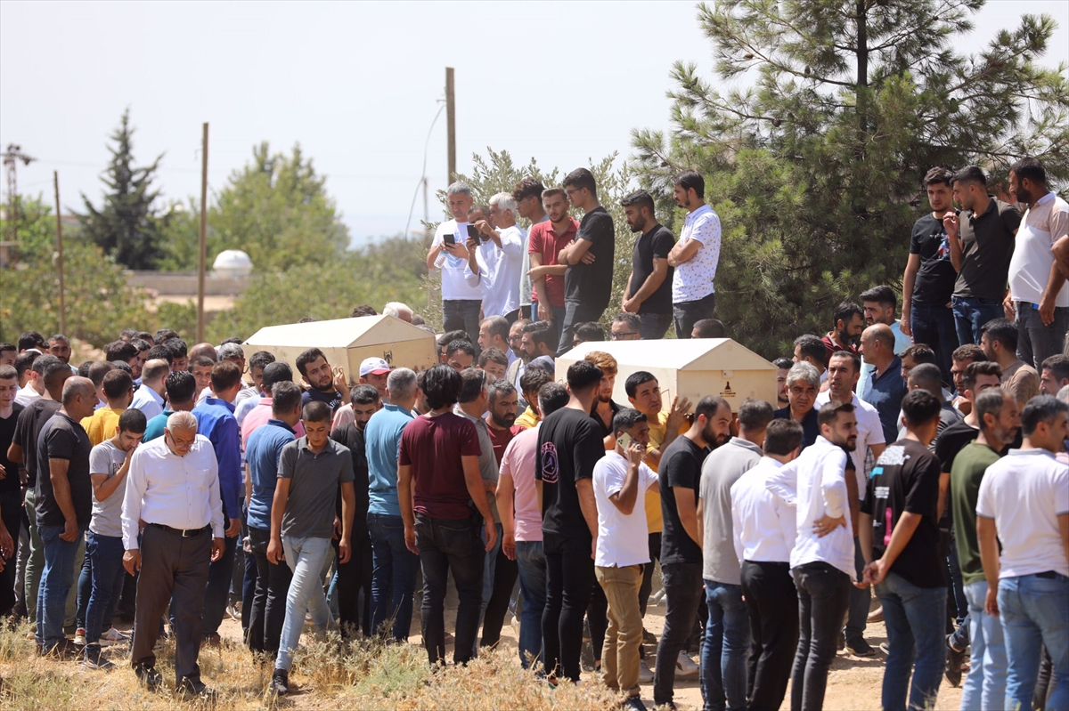 Mardin'deki trafik kazalarında hayatını kaybeden 19 kişinin cenazesi son yolcuğuna uğurlandı