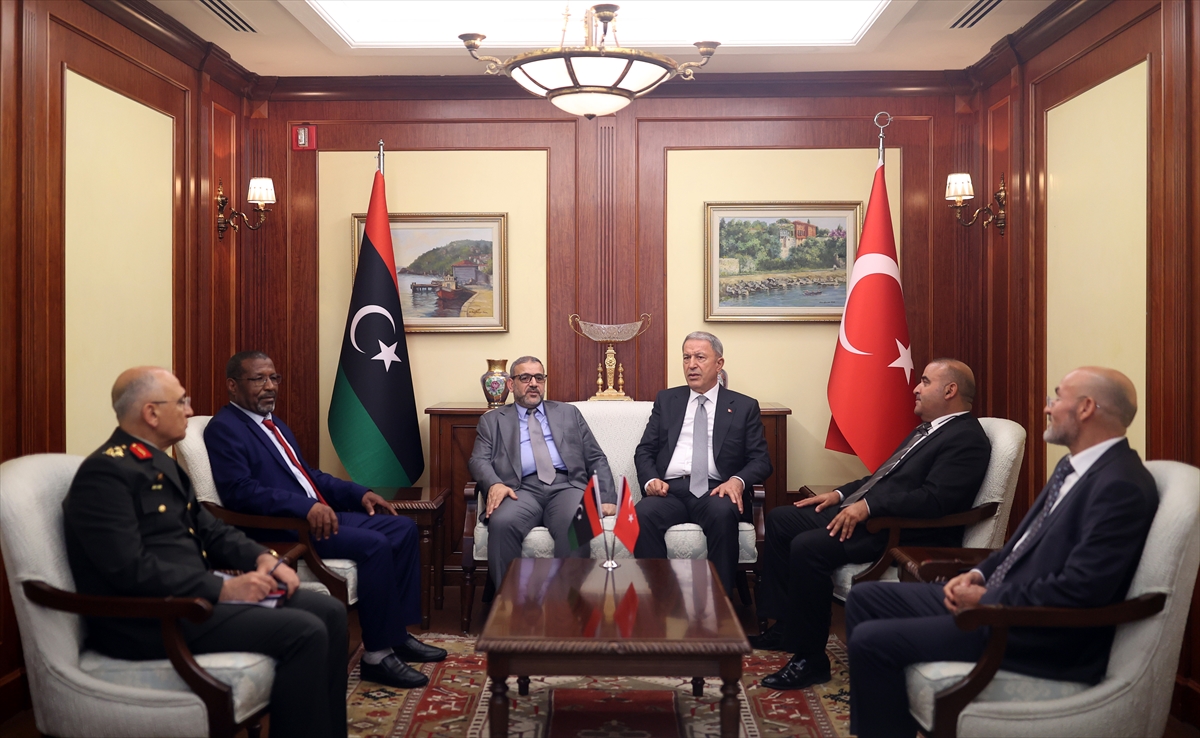Milli Savunma Bakanı Akar, Libya Yüksek Devlet Konseyi Başkanı El-Meşri ile görüştü