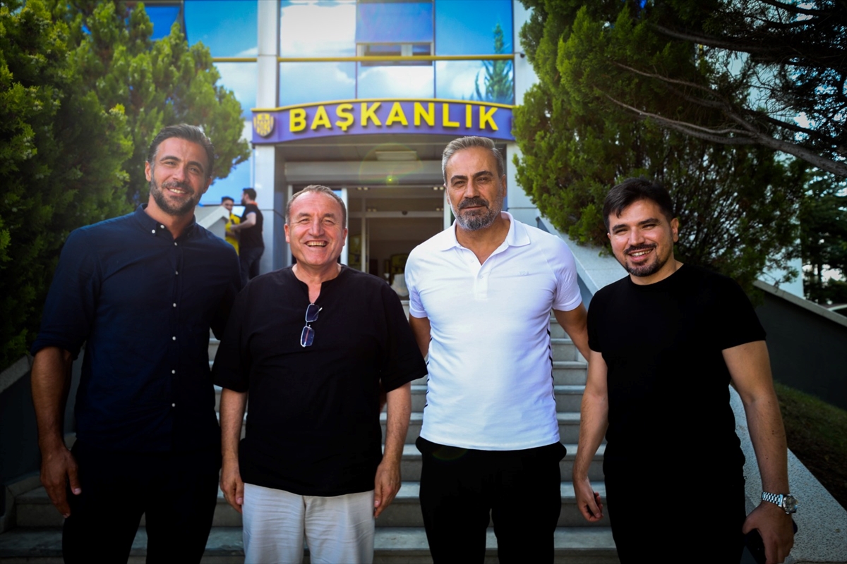 MKE Ankaragücü'nde Mustafa Dalcı, teknik direktörlük görevini Ömer Erdoğan'a devretti