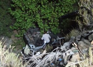 MUĞLA (AA) – Muğla'nın Milas ilçesinde dere yatağına yuvarlanan otomobildeki