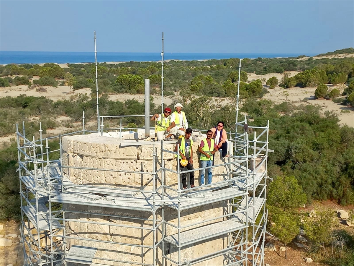 Patara'da “İmparator Nero” yazıtı antik deniz fenerine yerleştirildi