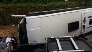 RİZE (AA) – Rize'de turistleri taşıyan midibüsün devrildiği kazada ilk