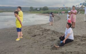 - Karasu sahilinde boğulmaktan kurtarılan başka bir çocuk, hastaneye kaldırıldı