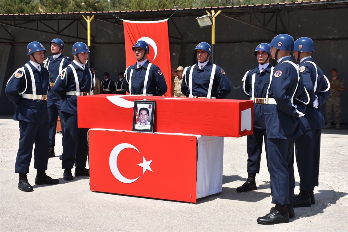 GÜNCELLEME – Şırnak'ta terör saldırısında 1 güvenlik korucusu şehit oldu