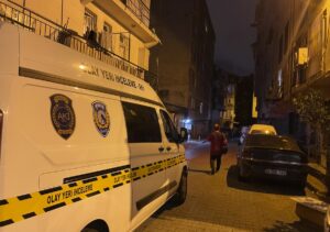 İSTANBUL (AA) – Şişli’de bir kahvehanede çıkan silahlı kavgada 1'i