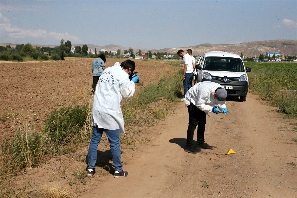 Sivas'ta attan düşen kadın ağır yaralandı
