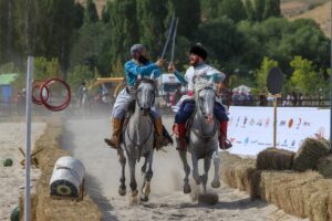 BİTLİS (AA) – MESUT VAROL/YILMAZ KAZANDIOĞLU – Bitlis'in Ahlat ve