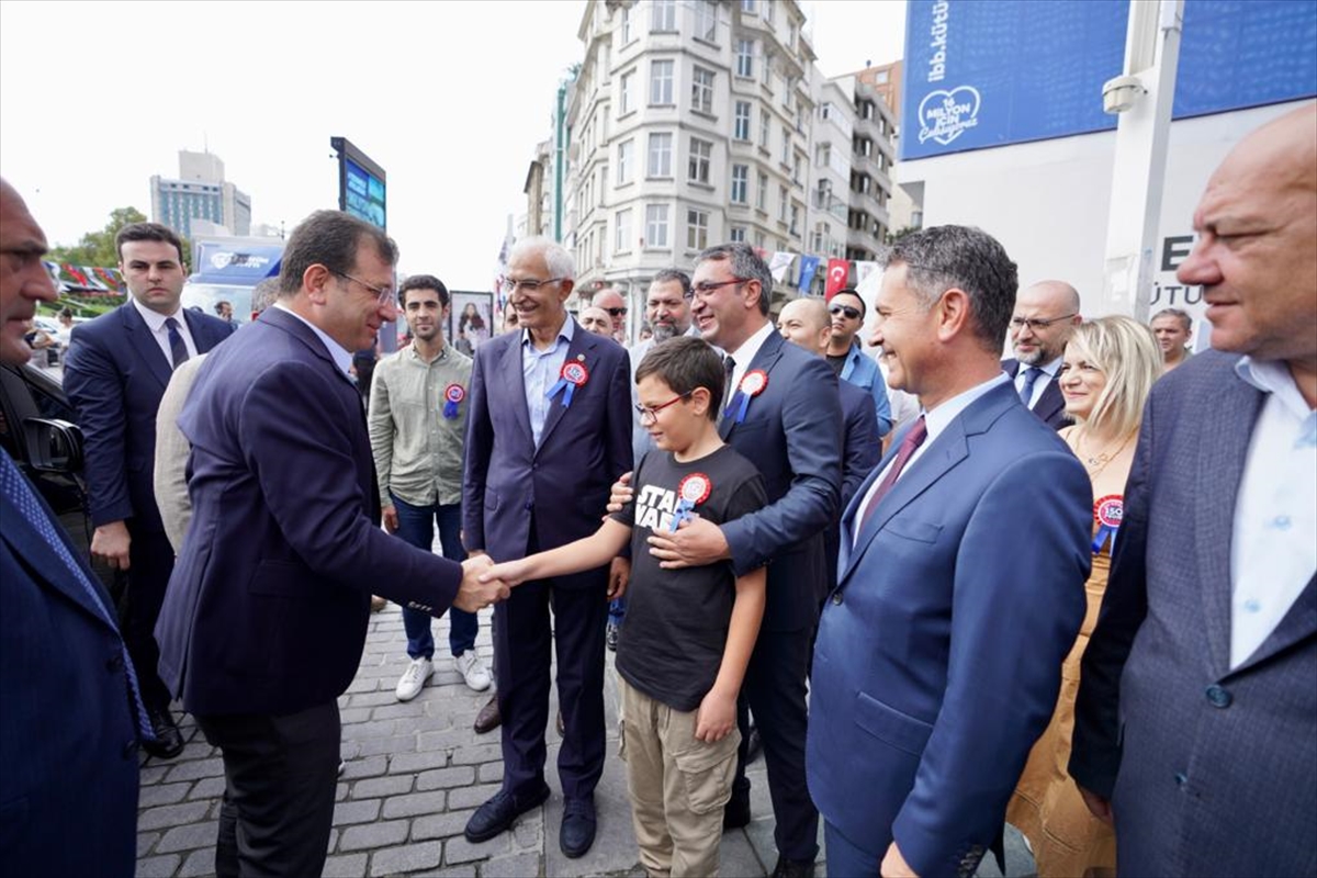 Taksim'de İBB'nin “Sevgi Soysal Kütüphanesi” törenle açıldı