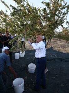 İZMİR (AA) – Tarım ve Orman Bakanı Vahit Kirişci, İzmir'in