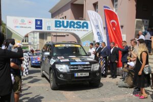 BURSA (AA) – "Tuna'dan Orhun'a İpek Yolu Rallisi"ne katılan ekiplerin
