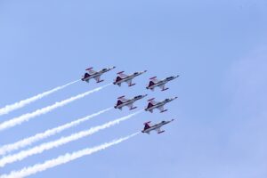 TRABZON (AA) – Türk Hava Kuvvetlerinin akrobasi timi Türk Yıldızları,