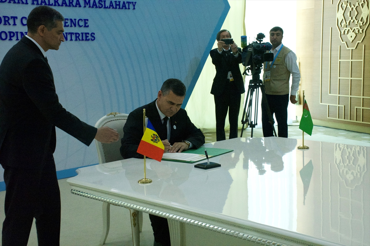 Türkmenistan, uluslararası ulaşım alanında yeni anlaşmalara imza attı
