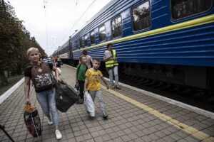 - Çatışmalar nedeniyle Donetsk bölgesinde cephe hattında yaşayan her gün