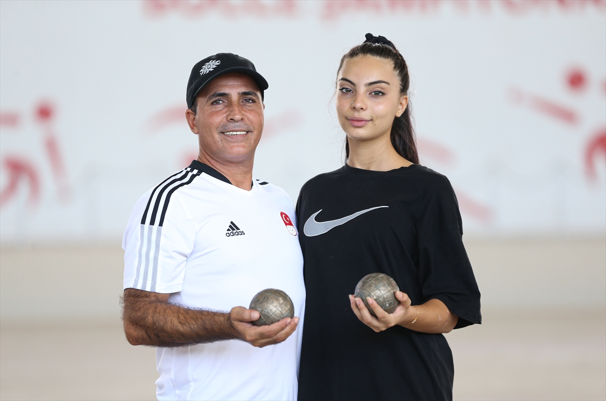 Voleybolu bırakıp bocceye başladı, ilk şampiyonada 2 altın madalya kazandı