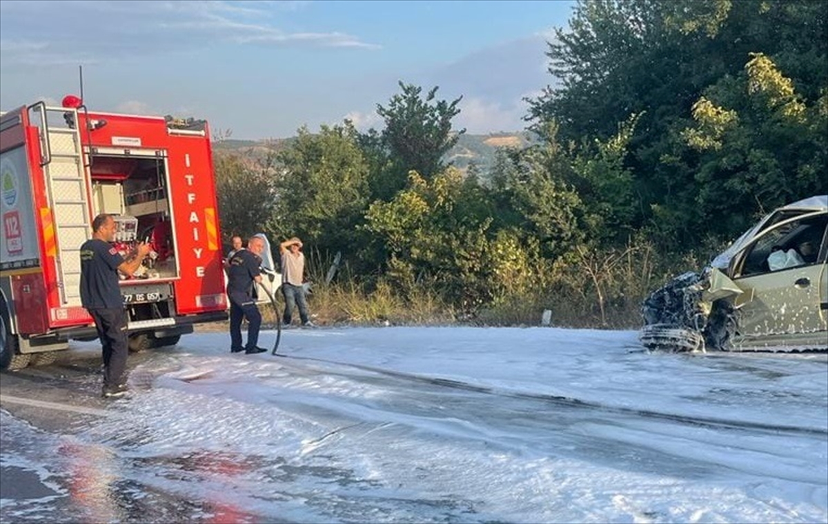 Yalova'da zincirleme trafik kazasında 5 kişi yaralandı