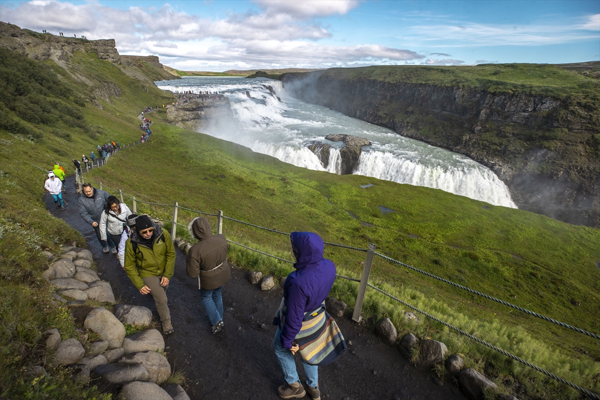 Yanardağ ve şelalelerin ülkesi: İzlanda