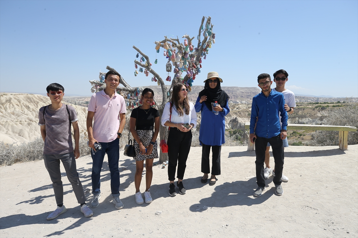 Yaz stajı için Türkiye'ye gelen yabancı öğrenciler Kapadokya'yı gezdi
