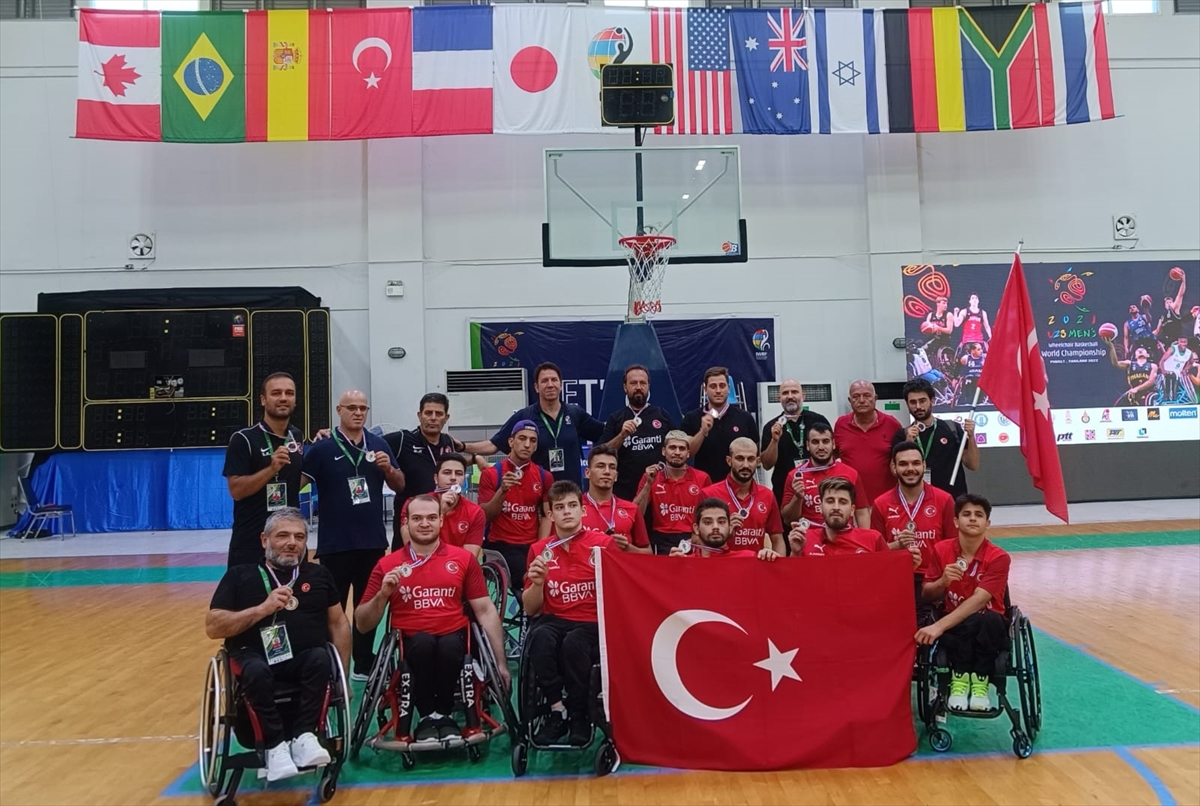 23 Yaş Altı Tekerlekli Sandalye Erkek Milli Basketbol Takımı, dünya ikincisi oldu