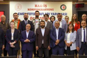 - "Ücretlilerin gelirlerinin yüzde 40'ı gelir vergisi, sigorta primi, işsizlik