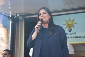 ADANA (AA) – Adalet Bakanı Bekir Bozdağ, 6'lı masaya eleştiride