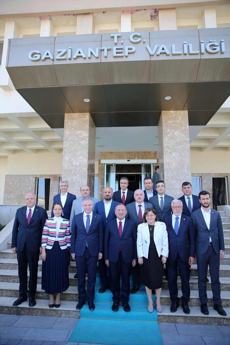 Adalet Bakanı Bozdağ, Gaziantep Valiliğini ziyaret etti