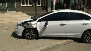 ADANA (AA) – Adana'nın Kozan ilçesinde otomobilin çarpması sonucu yaralanan