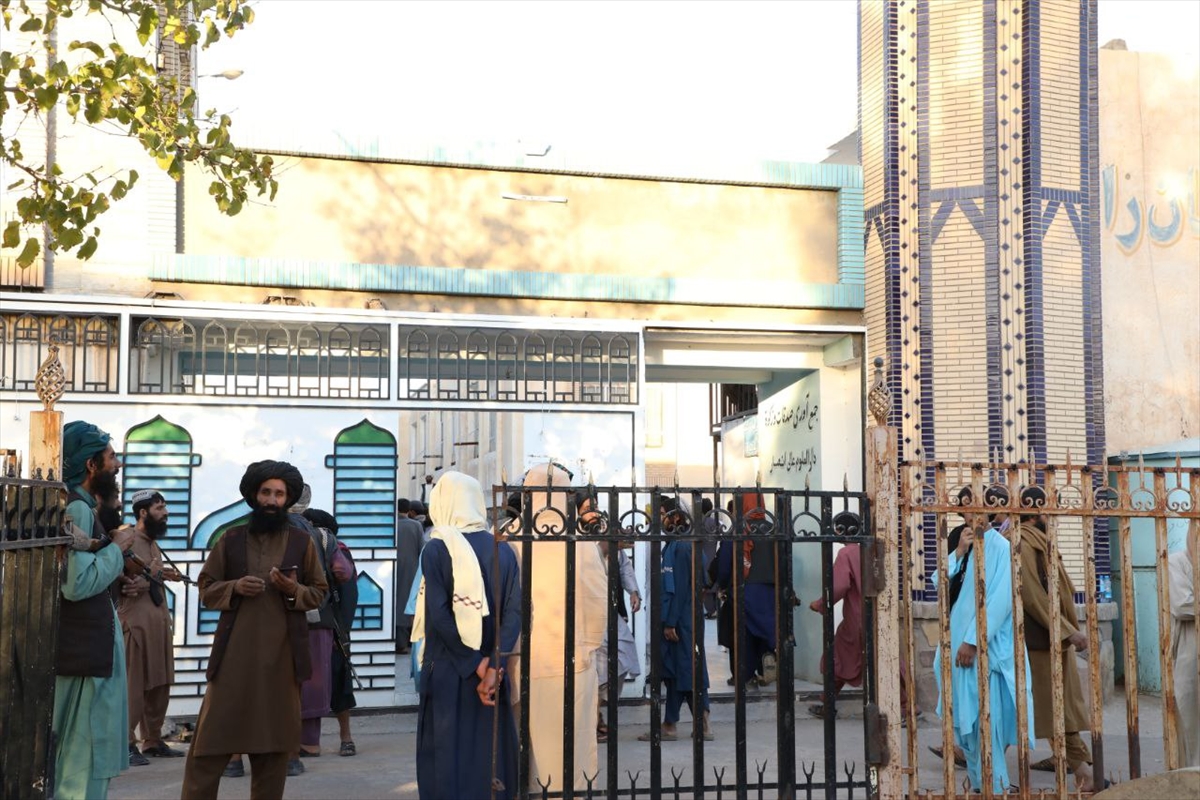 GÜNCELLEME – Afganistan'da meydana gelen patlamada önde gelen Taliban destekçisi din adamı öldü