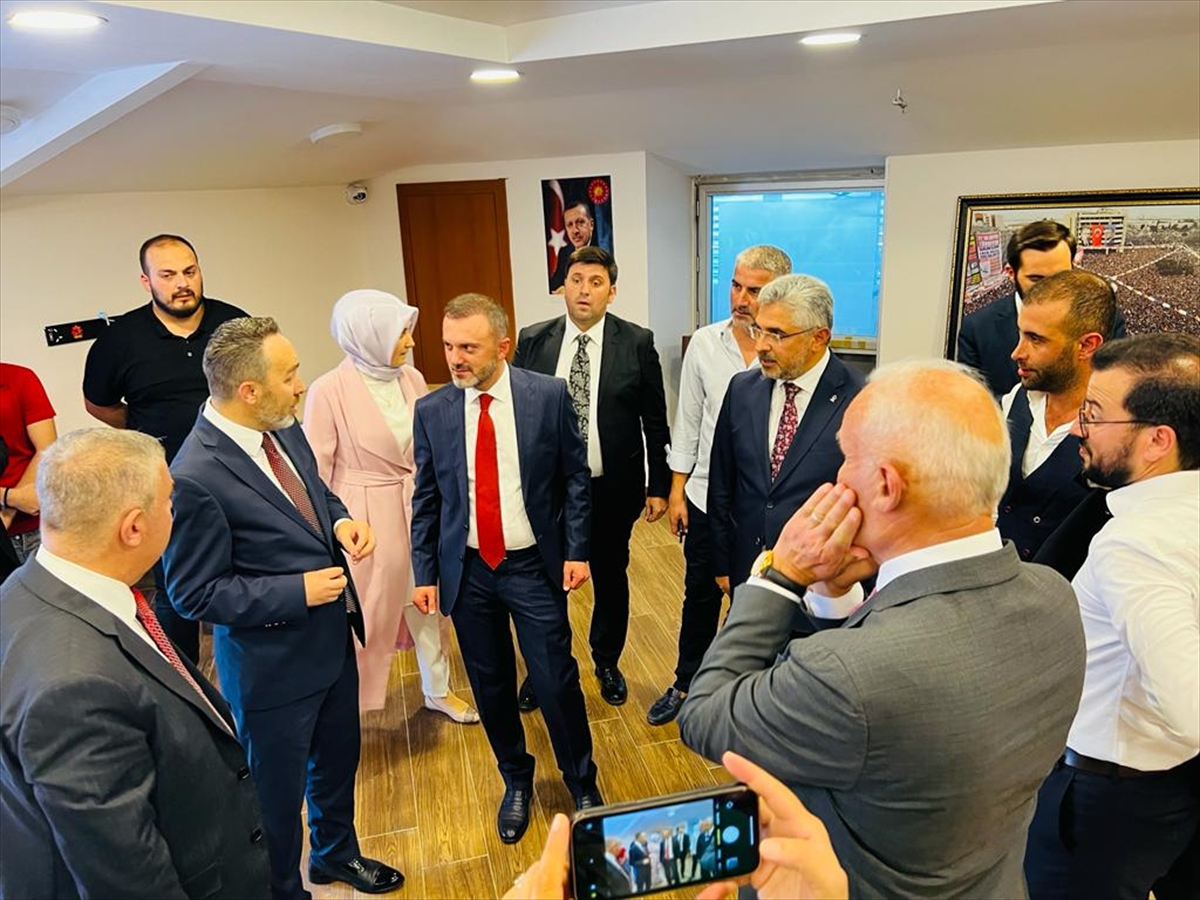 AK Parti Genel Başkan Yardımcısı Kandemir, Samsun'da açılışa katıldı