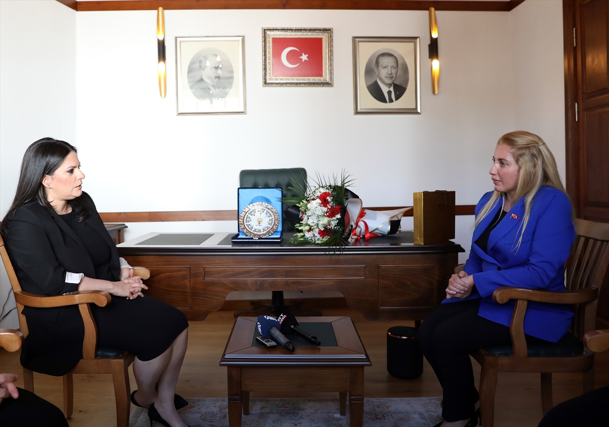 AK Parti'li Sarıeroğlu, Türkiye Şehit Yakınları ve Gaziler Dayanışma Vakfını ziyaret etti