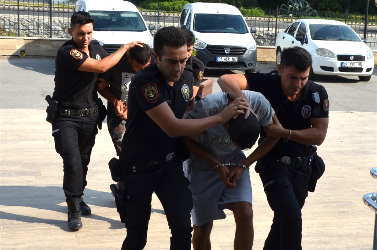 Antalya’da iki grup arasında çıkan silahlı kavgaya ilişkin 1 kişi tutuklandı