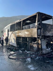 - Tahliye edilen yolcular başka otobüse bindirildi