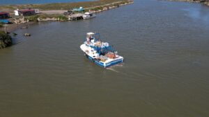 SAKARYA (AA) – Sakarya'nın Karadeniz sahilinden denize açılan balıkçılar, ağlarını