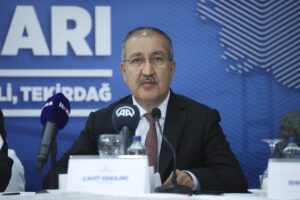 - "Gerçek haberleri görmek istediğimiz için kurum olarak Dezenformasyon Yasası'nı