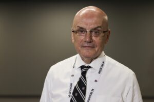 - Seçimde mevcut başkan Tevfik Yamantürk'ün yanı sıra Yalçın Karadeniz