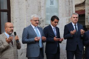 BOLU (AA) – Bolu'da esnaf, Ahilik Haftası kapsamında iş yerlerini