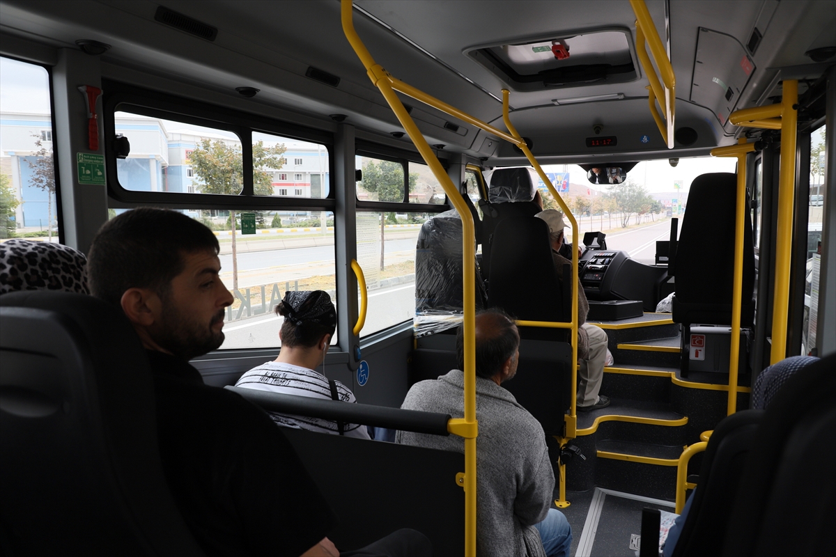 Çankırı'nın kadın belediye otobüs şoförü gün boyu direksiyon sallıyor