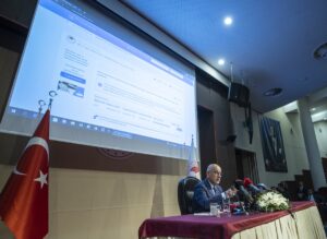 ANKARA (AA) – Tarım ve Orman Bakanı Vahit Kirişci, Çiftçi